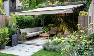 terrasse mit markise kleiner garten nachhaltige gestaltung s
